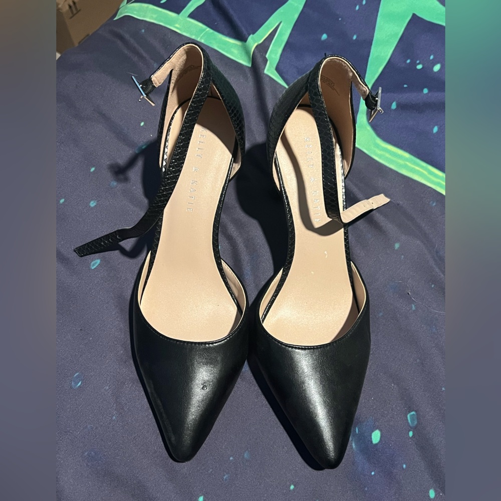 Kelly & Katie Black Eimira Pumps Size 9.5